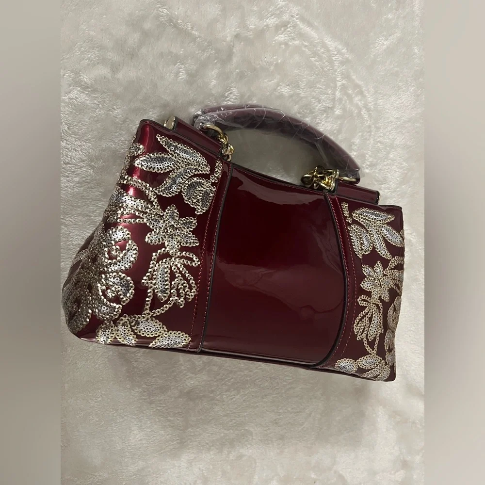 Sold Nevenka patent handbag NEW - Picture 6 of 12
